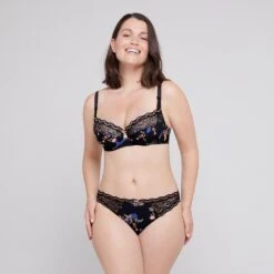 Culotte Noire Gold LUCCIA TWIST -Lingerie Divine Boutique BL02609 9N5 WEB 3 ef79f8b5 1e39 4e06 8222 67f4bdb86421