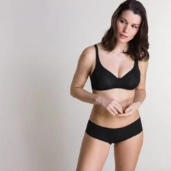 Soutien-gorge Sans Armatures Noir Livorne 9 Soutien-gorge Sans Armatures Noir Livorne -Lingerie Divine Boutique CL11875 030 WEB 3 04335734 1b22 4db1 a64d 5c5c1ba71f0f